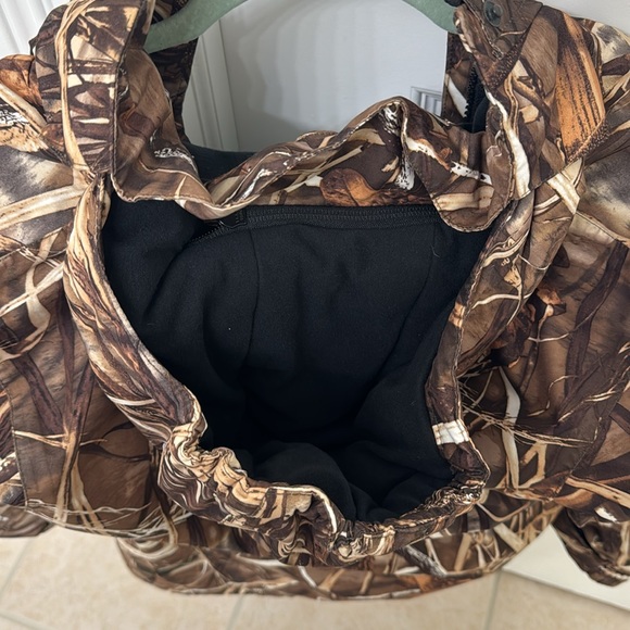 Kids Medium Gander Mountain Waterproof Winter Coat in Camo - Picture 6 of 11